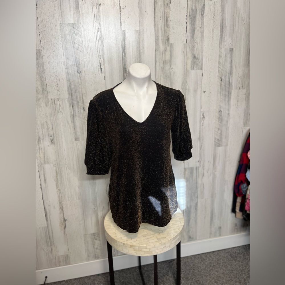JW Collection Black & Gold Shimmer V-Neck Top Medium Short Sleeve Sparkle Blouse
